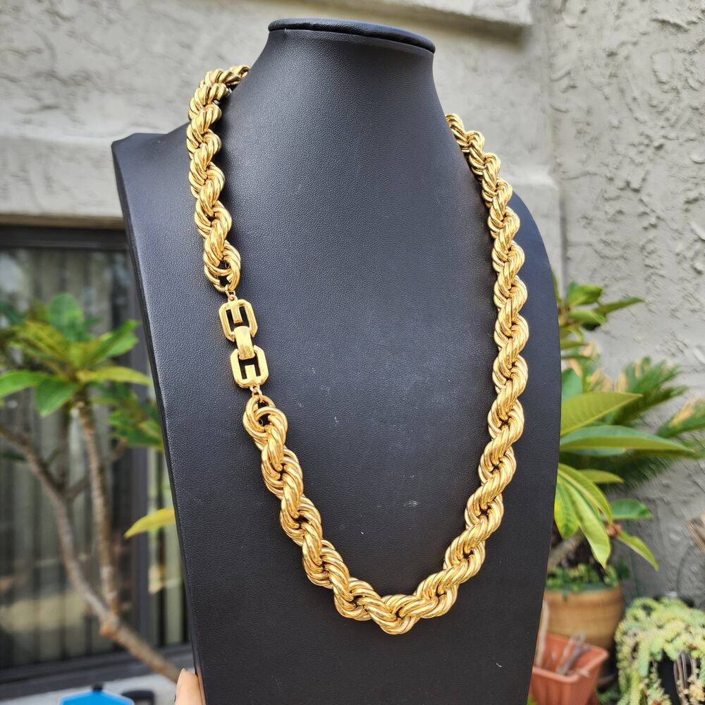 Vtg Givenchy Necklace Chunky Rope Dookie Chain 80s 90s Gold Plate Monogram Clasp - Picture 5 of 17